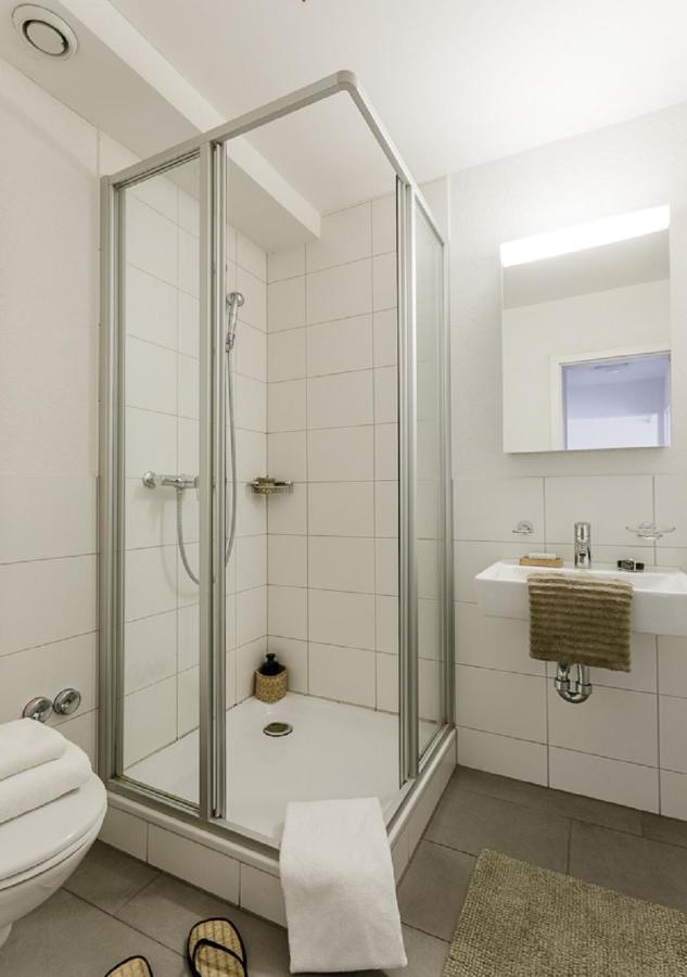 Swiss Star Guesthouse Oerlikon - Contactless Self Check-In Zürich Exteriör bild