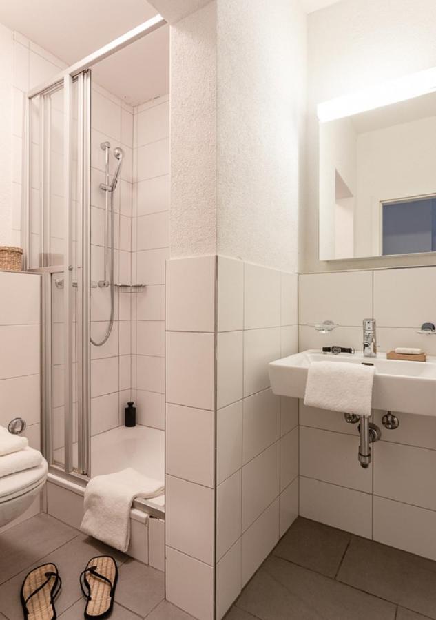Swiss Star Guesthouse Oerlikon - Contactless Self Check-In Zürich Exteriör bild